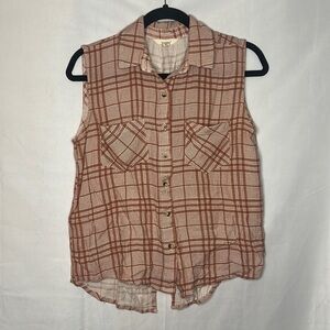 SIM & SAM SLEEVELESS PLAID BUTTON DOWN BLOUSE (M)